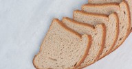 Sin gluten y sin harina: cómo hacer un pan lactal esponjoso, fácil y rápido