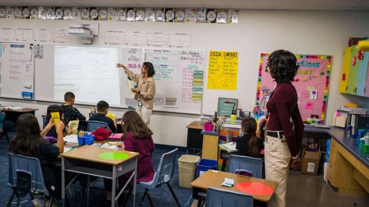 Cómo ayudar a los estudiantes neurodivergentes a alcanzar el éxito