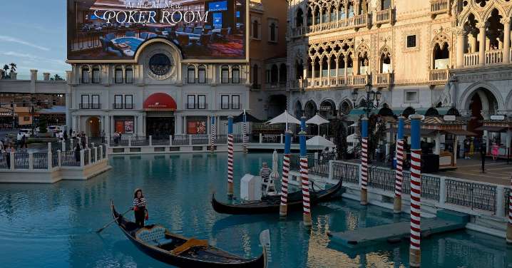 Empty Tables and Fewer Tips: Is Las Vegas Dying?