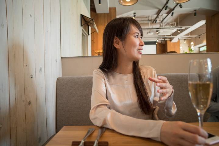 Dear Abby: When friends only talk about themselves, what should I do?