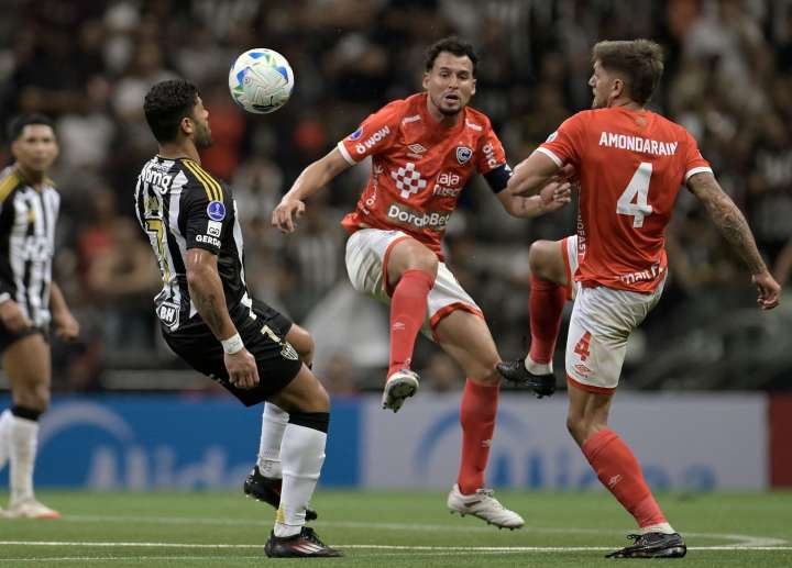 Cienciano vs. Bolívar: ¿Qué canales transmitirán hoy el cotejo desde La Paz?