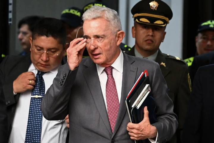 Uribe Vélez planteó una "coalición democrática" en Colombia para elecciones de 2026