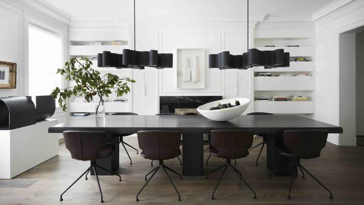 A studied approach to volume and light evoke the minimalist drama of a Washington, DC home