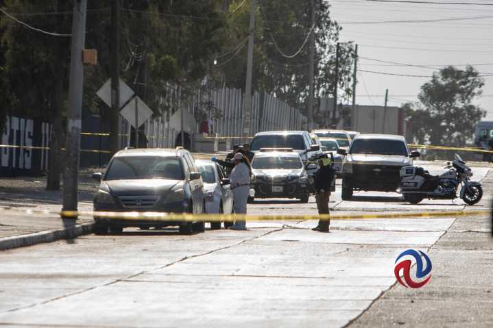 Asesinan a balazos a un hombre frente al CBTIS 116 en Nueva Tijuana