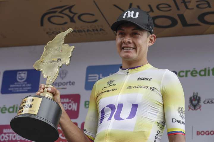 El colombiano Rodrigo Contreras se corona bicampeón de la montañosa Vuelta a Colombia