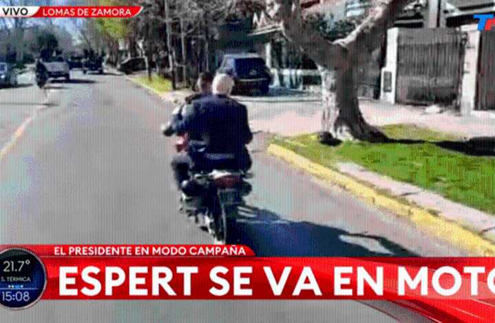 En medio de piedrazos, Espert se escapó de la caravana de Milei en moto y sin casco