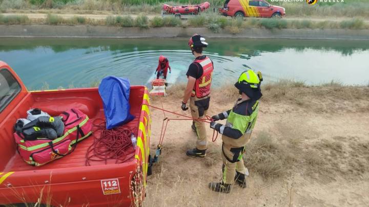 Muere el conductor de una furgoneta al caer a un canal de agua en Castillonroy