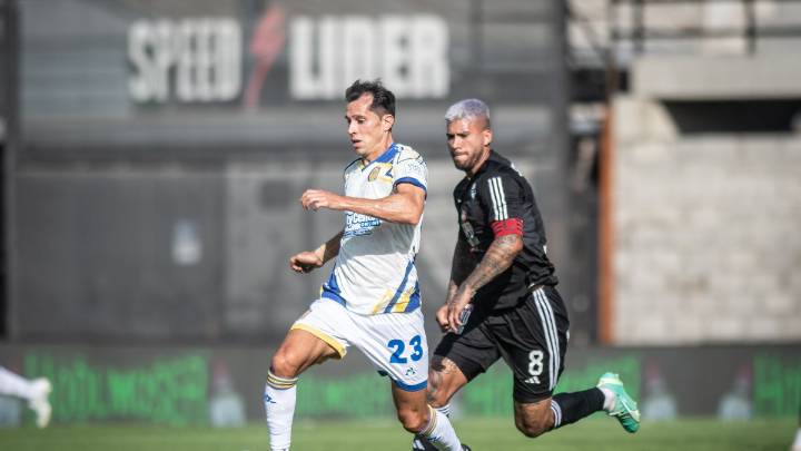 Rosario Central busca su segundo triunfo ante Riestra para afirmarse en la cima