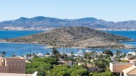 Capitanía Marítima y Guardia Civil disuaden a 25 embarcaciones de acudir a la Isla del Ciervo