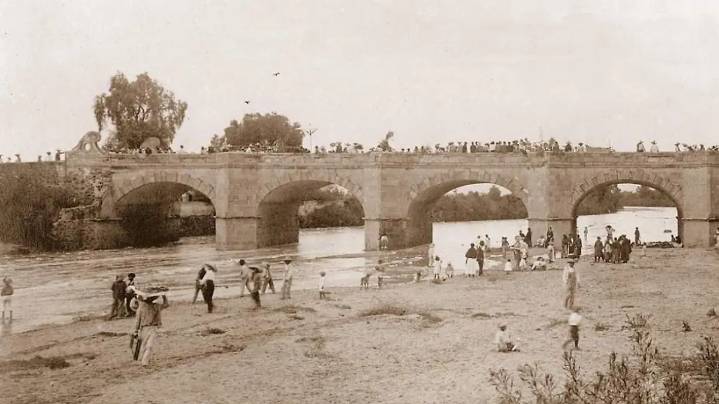 Puente Tresguerras cumple 216 años este viernes: historia, romería y celebración