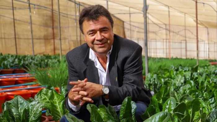Boric removió al ministro de Agricultura  tras decisión del FRVS de quebrar lista única
