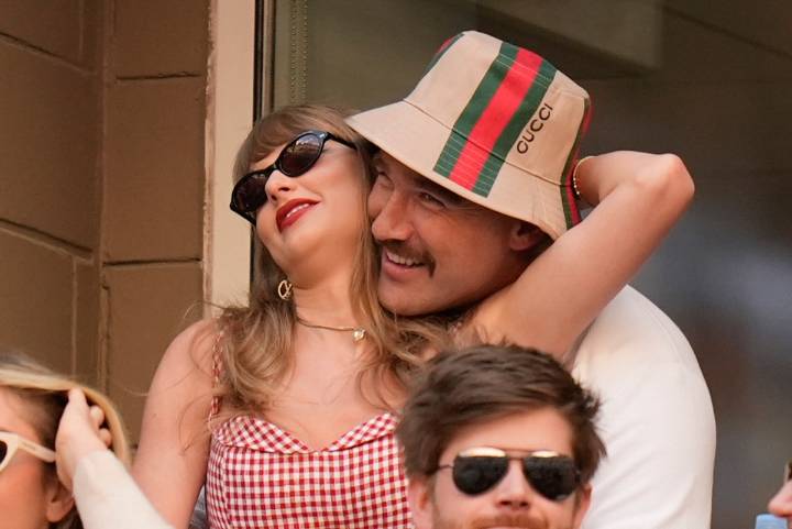 Taylor Swift y Travis Kelce estarían interesados en una mansión de $18 millones de dólares