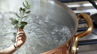 ¿Qué pasa si hiervo vinagre y eucalipto en una olla?: dos ingredientes poderosos