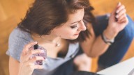 El mejor método para elegir un perfume de mujer y regalar el adecuado