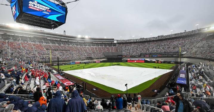 Rain forces Speedway Classic to be suspended until Sunday
