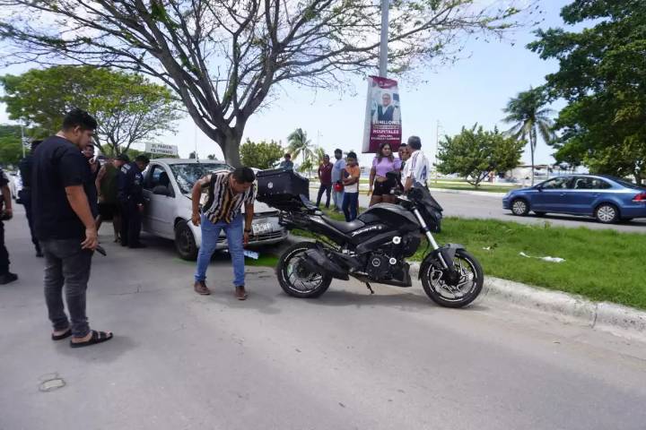 Motociclista lesionado tras ser impactado por conductor ebrio en el malecón de Campeche