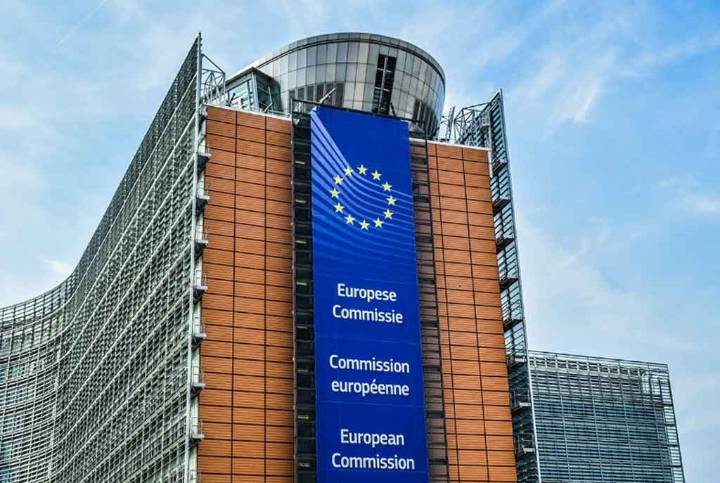 Comisión Europea resalta sus derechos en guerra comercial