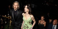 Anne Hathaway's Complete Relationship History: All Her Exes