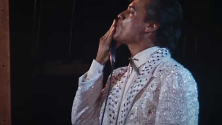 Revela Netflix la fecha de estreno de la serie-documental de Juan Gabriel