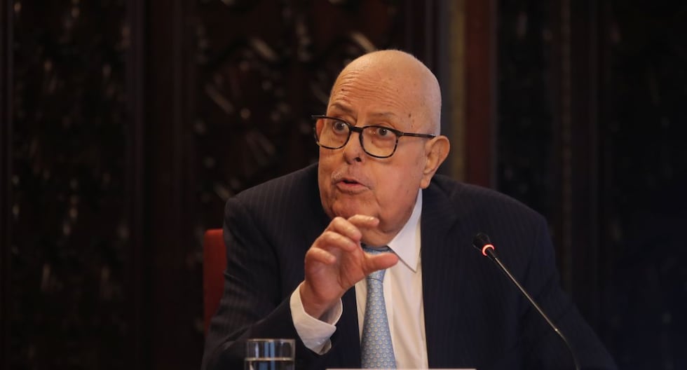 Julio Velarde: Las tasas de interés en dólares no las fija el Banco Central