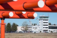 El gobierno advierte a los Controladores Aéreos por el paro de este martes