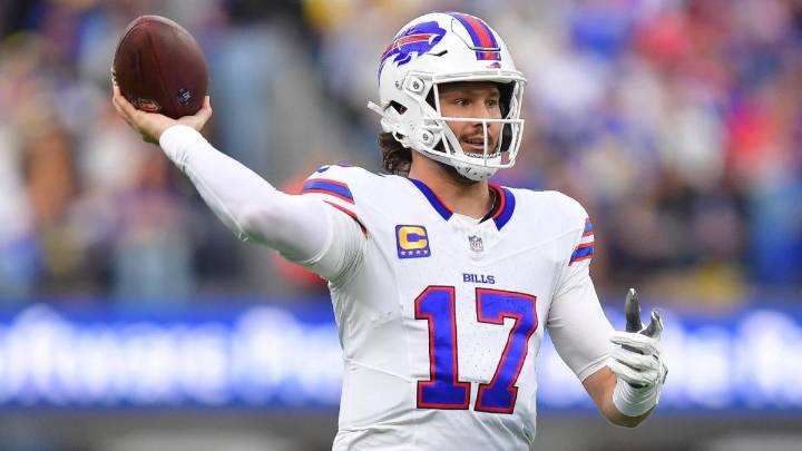 2025 Fantasy football draft prep: Experts reveal rankings, strategy guide, rookie advice, top 150 players