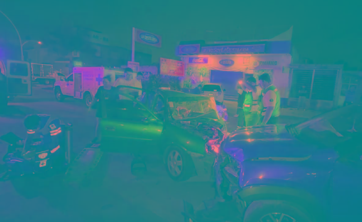 Tragedia en Tepic-Xalisco: impacto deja niña sin vida, dos menores lesionadas y pareja prensada