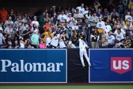 Gigantes superan 4-3 a Padres con cuadrangulares de Ramos, Devers y Flores – Chicago Tribune