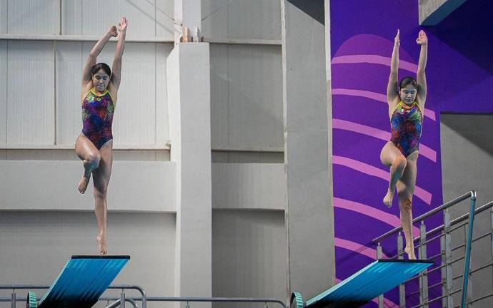 Oro sincronizado para México: Mia y Lía Cueva brillan en Asunción 2025