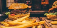 Qué es el punto de felicidad y qué tiene que ver con la 'comida chatarra' 