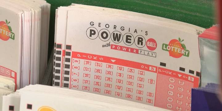 As local players rack up wins, Powerball jackpot jumps to $950M