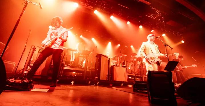 Review: Modest Mouse's Phoenix show was an indie rock master class