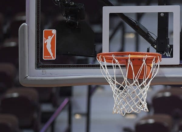 How does the WNBA deal with sex