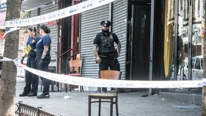 Tiroteo deja 3 muertos y 9 heridos en Nueva York