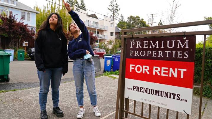 Rents rose in the U.S. for second consecutive month in July, as fewer apartments are built