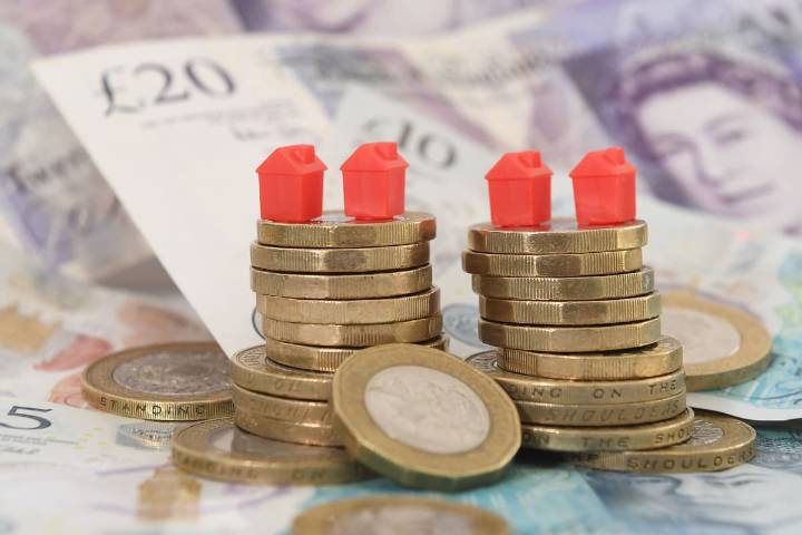 Average tracker mortgage borrower set to see £29 fall in monthly payments
