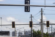 Lluvias de Erin trastocan el suplido de energía en PR: miles de familias siguen sin luz