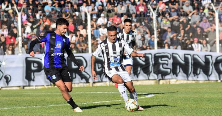 Deportivo Rincón y Cipolletti se miden en un partido clave en la Zona Campeonato del Federal A