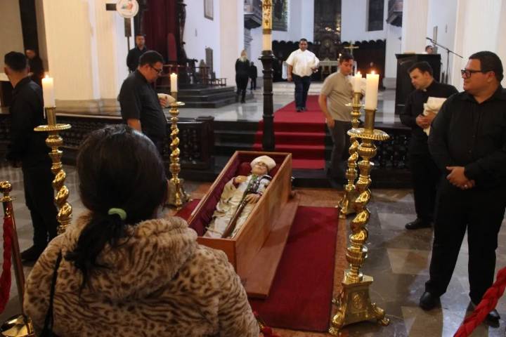 Féretro de monseñor Mario Moronta se encuentra en la catedral de San Cristóbal