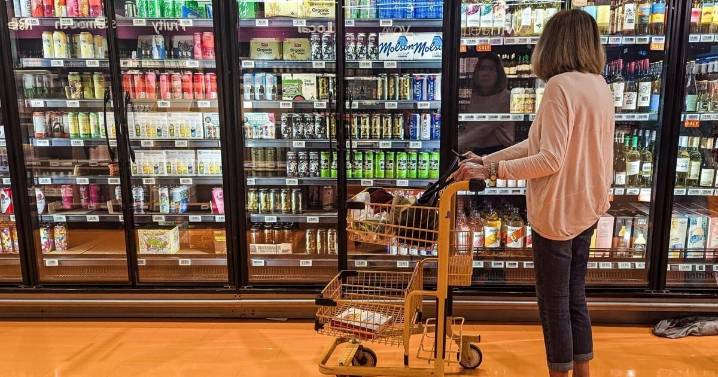 Grocery stores threatening to end beer sales over recycling