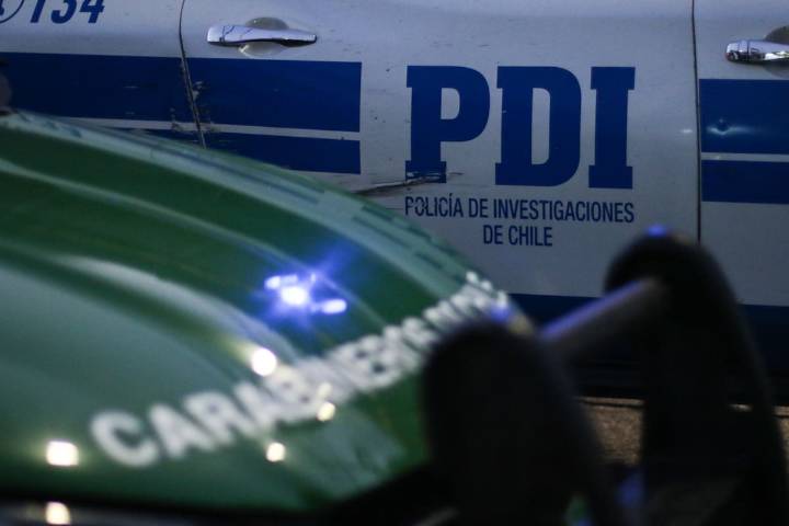 Hombre muere tras ser apuñalado en el cuello en pleno centro de Santiago: fue abandonado en la ex Posta Central