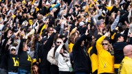Iowa's 'Hawkeye Wave' named best college sports tradition for 2nd year