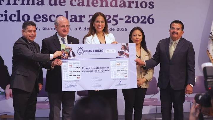 FIRMAN CALENDARIOS ESCOLARES OFICIALES PARA EL CICLO 2025