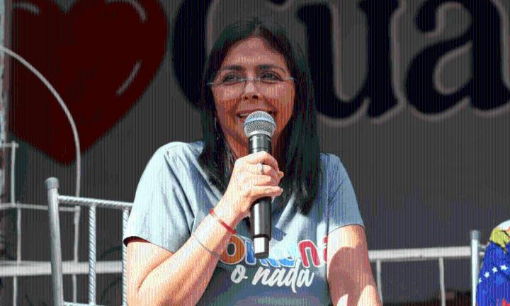 Vicepresidenta: «Cálmense halcones del imperialismo»