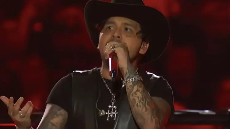 Christian Nodal ignora gritos de 'Cazzu' en Supernova Strikers 2025
