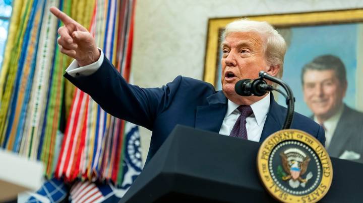 Trump orders federal law enforcement to patrol DC