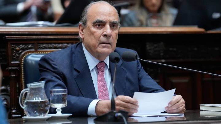 Francos defendió la gestión del gobierno en Diputados en medio de las denuncias por corrupción