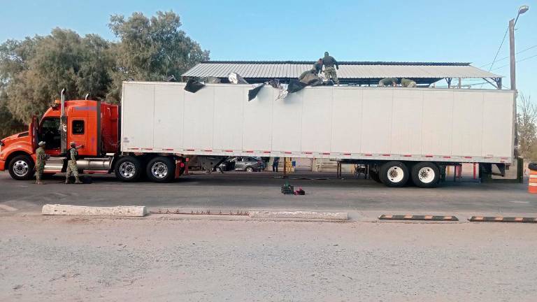 Detienen a conductor con mil 200 paquetes de cocaína ocultos en su tractocamión, en Sonora