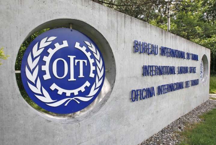 OIT: trabajo de cuidado de personas debe ocupar un lugar central en políticas públicas
