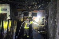 Incendio consume vivienda en la Supermanzana 241 de Cancún; no se reportan lesionados